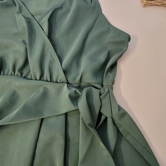 Solid Green Knotted  Sexy Sleeveless Bodycon V Neck Cami Dress, Size XL - Picture 6 of 12